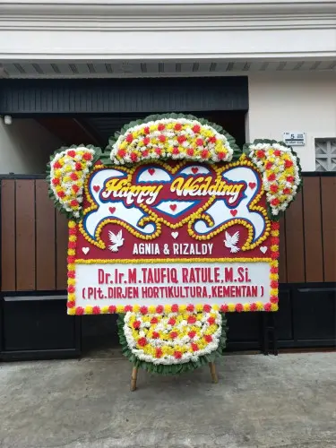 Papan Bunga Pernikahan darmo